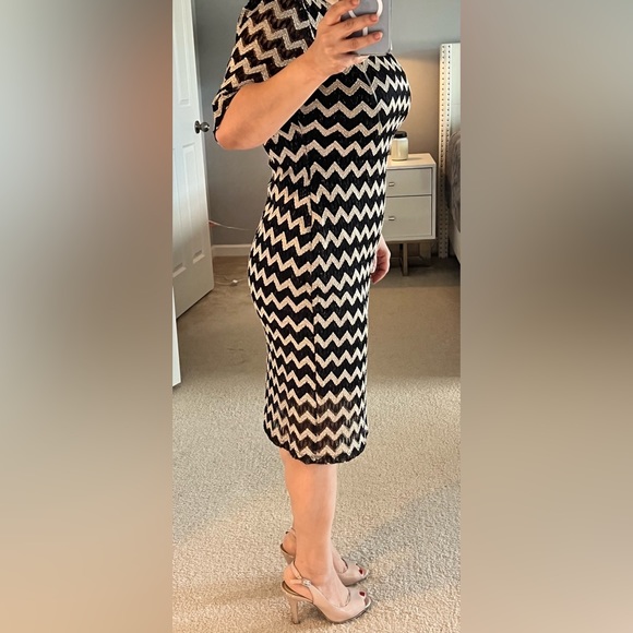 Connected Apparel Dress. Size 6 - Picture 2 of 4